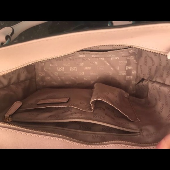 Michael Kors studded bag - Picture 2 of 7